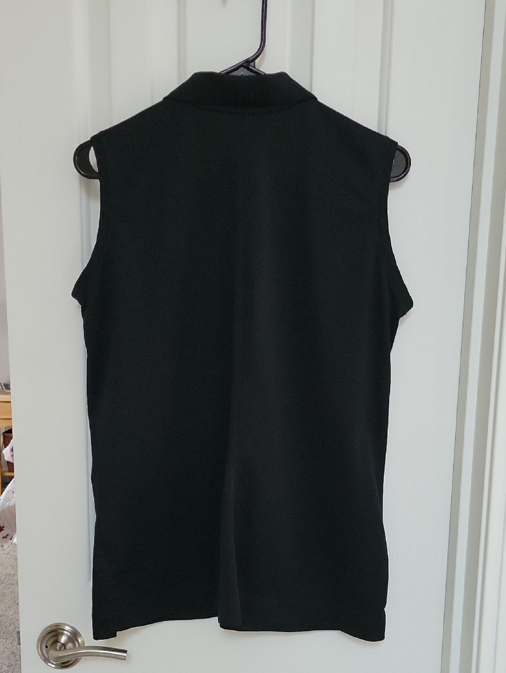 Nike GOLF Black Sleeveless Polo Tank with Button Placket - Picture 4 of 5